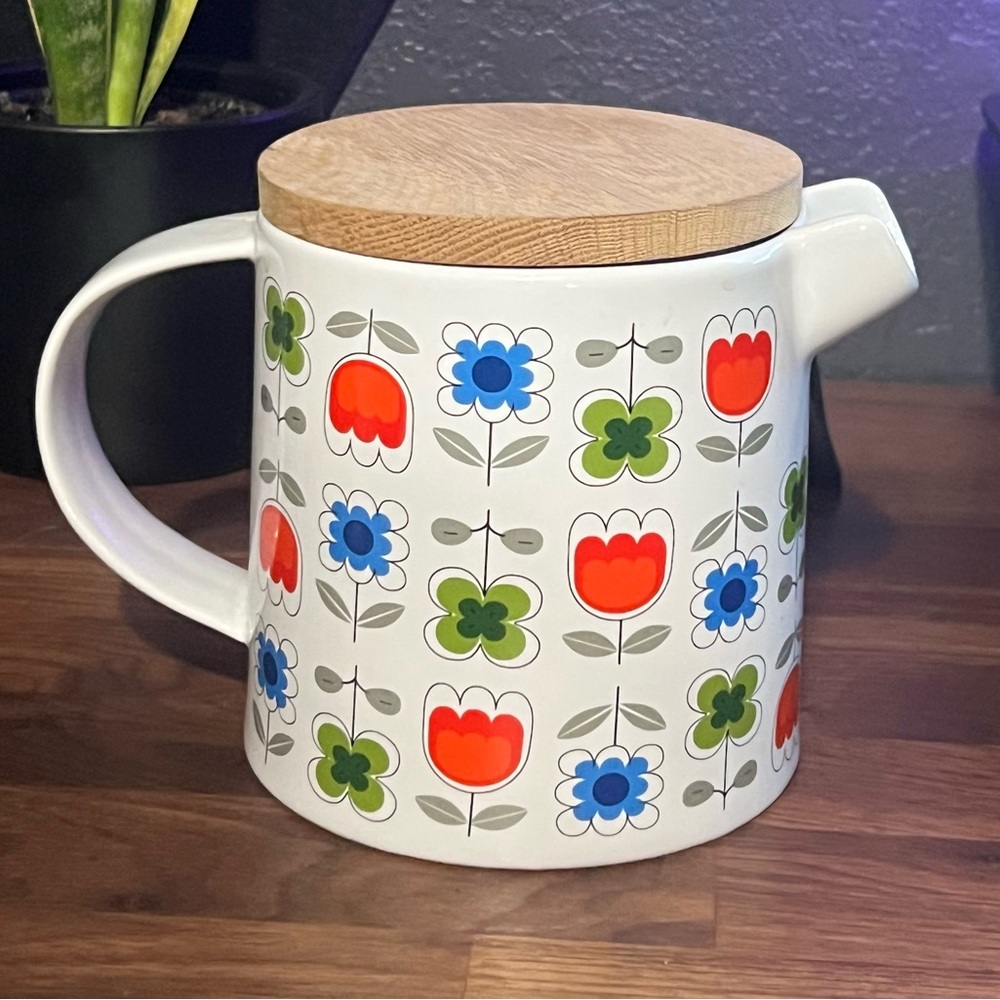 Sagaform Blossom Teapot by Camilla Engdahl